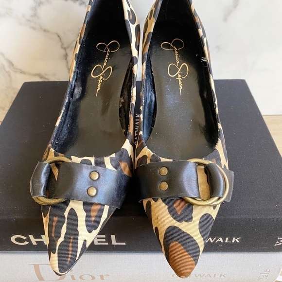 𝅺BNWOT Jessica Simpson Leopard Print Kitten Heels - Picture 1 of 5